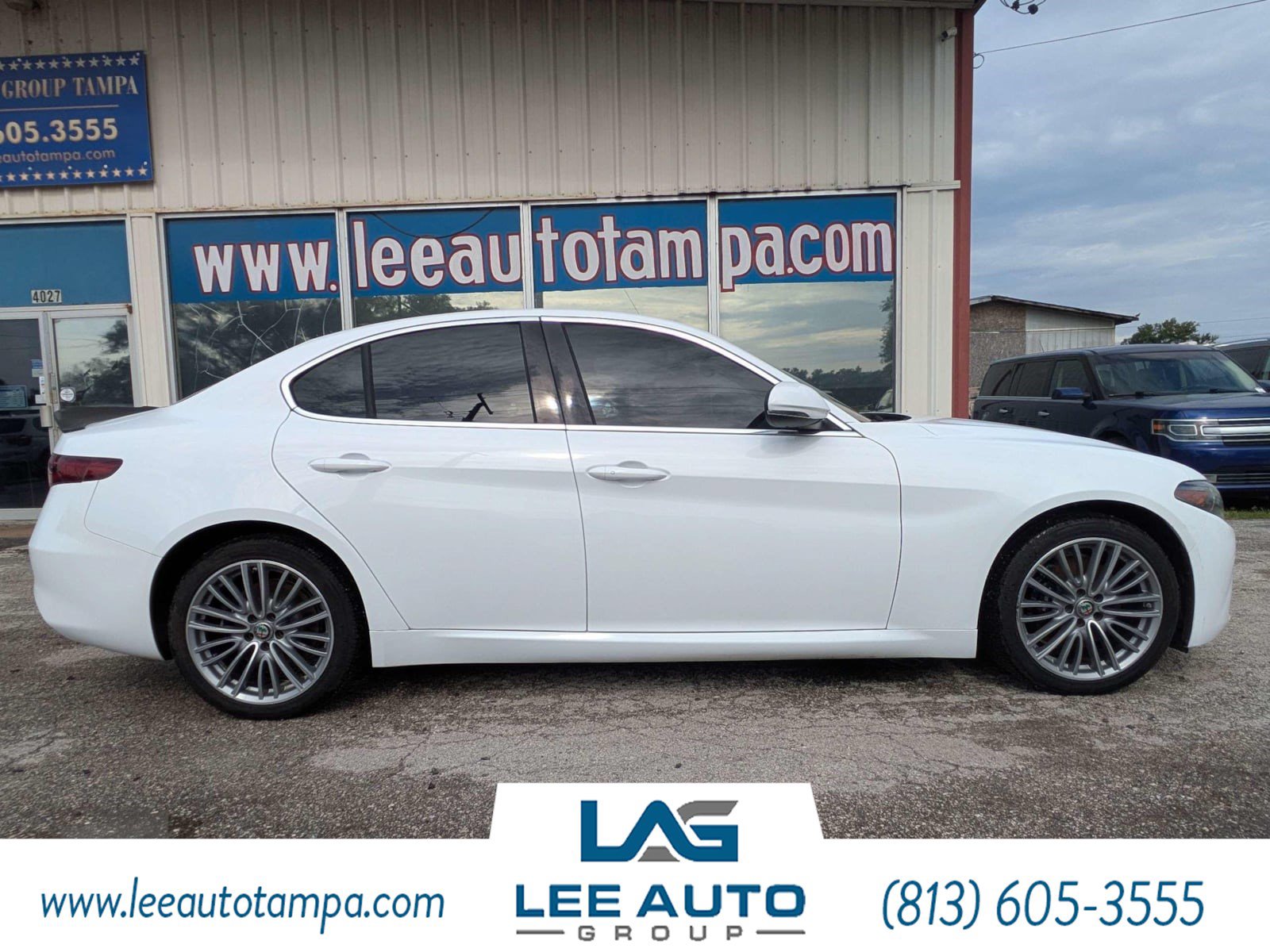 Used 2017 Alfa Romeo Giulia Ti w/ TI Lusso Light Wood Package AWD/4WD image 2