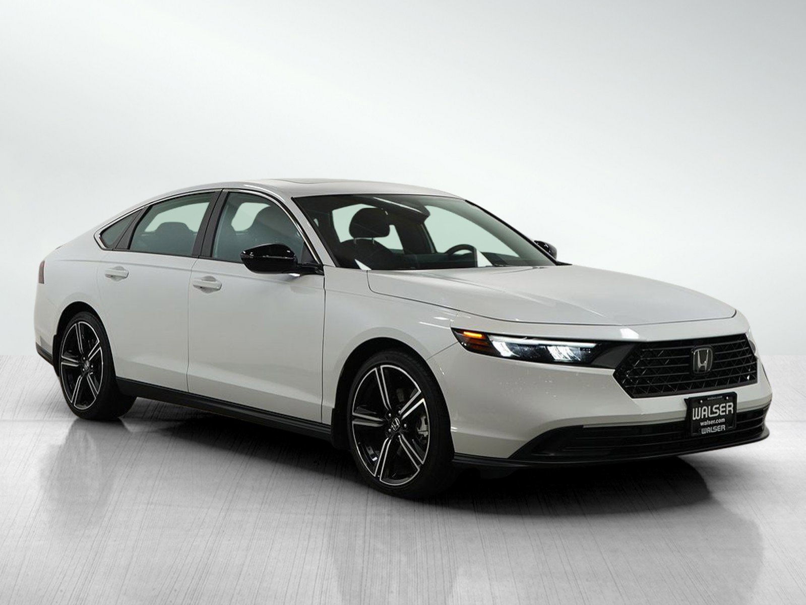 Used 2023 Honda Accord Sport image 7