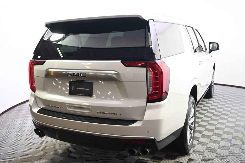 Used 2022 GMC Yukon XL Denali w/ Denali Premium Package AWD/4WD image 7