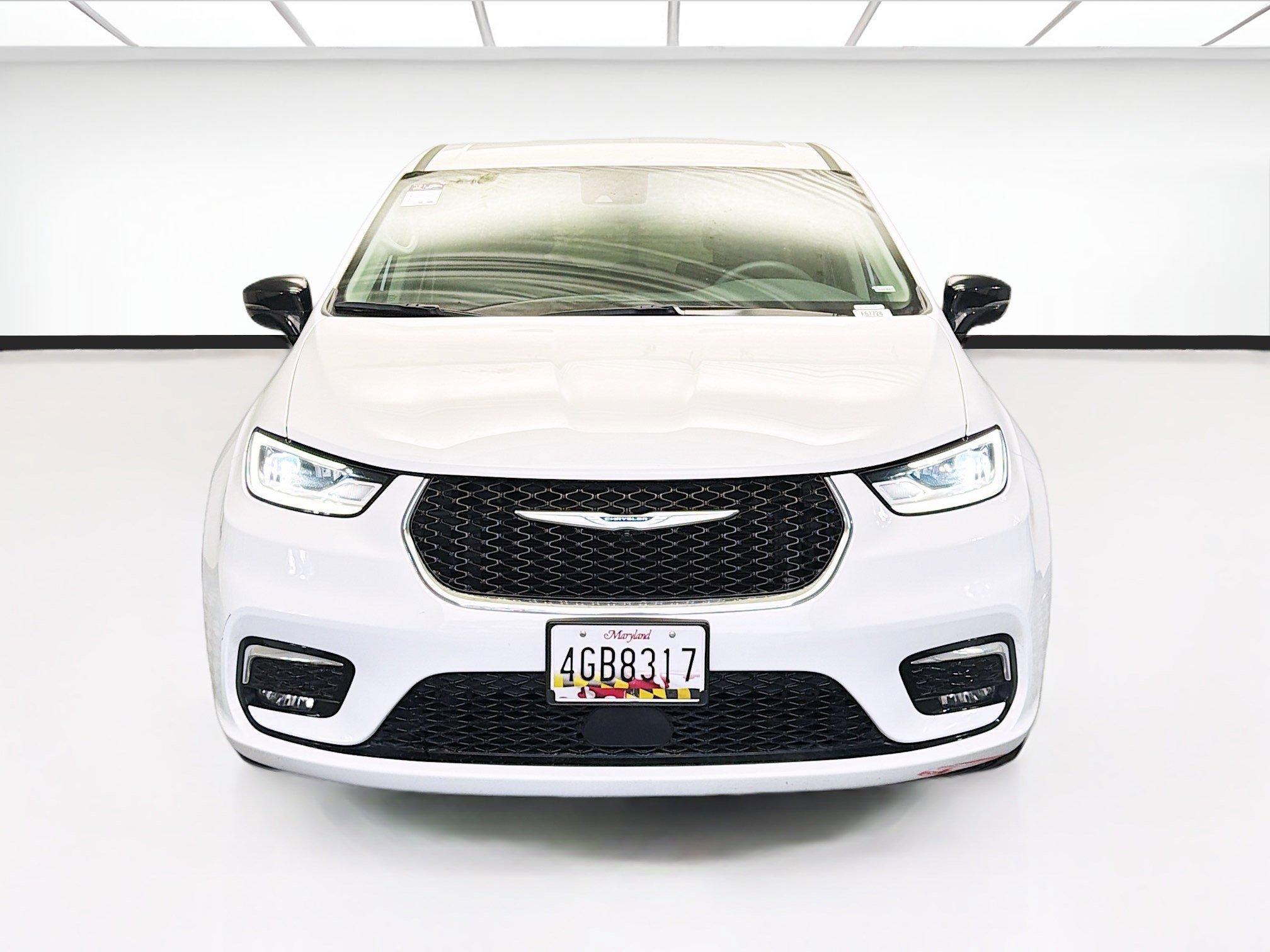 Used 2024 Chrysler Pacifica Select image 2