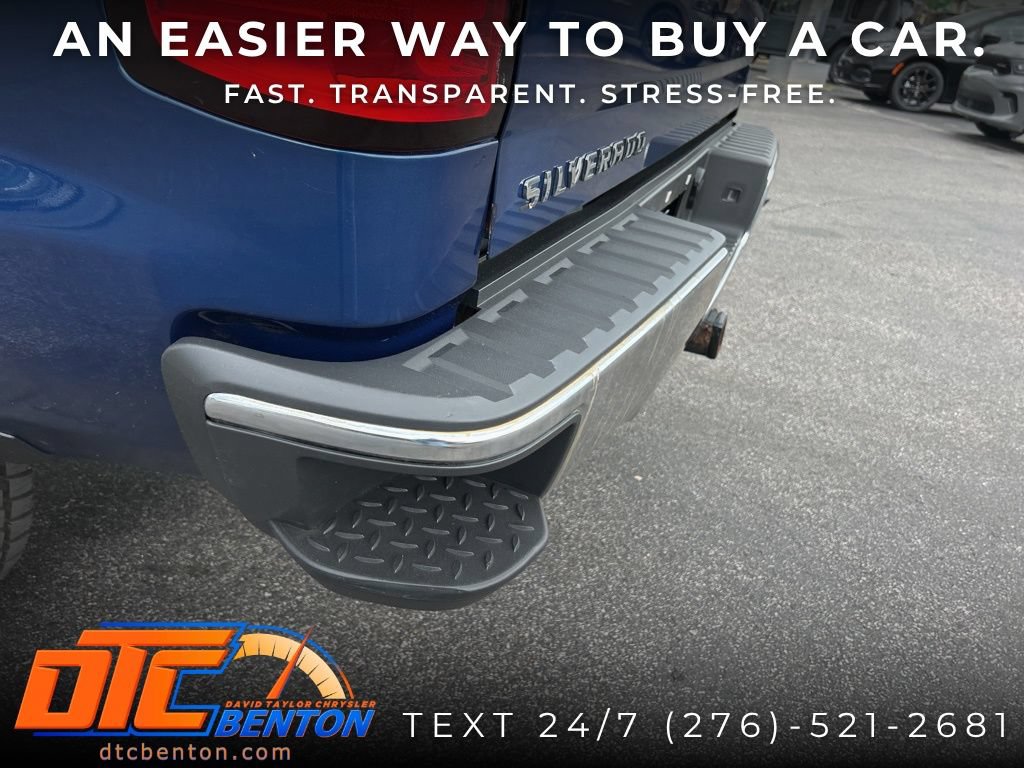 Used 2018 Chevrolet Silverado 1500 LT w/ LT Convenience Package AWD/4WD image 28