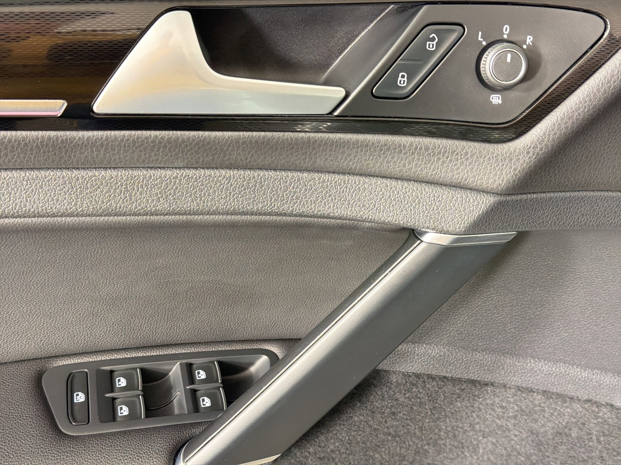 Used 2017 Volkswagen GTI Autobahn image 20