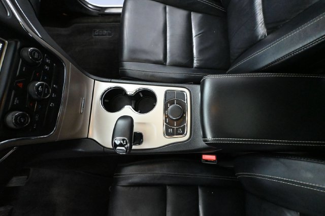 Used 2015 Jeep Grand Cherokee Limited w/ Trailer Tow Group IV AWD/4WD image 26