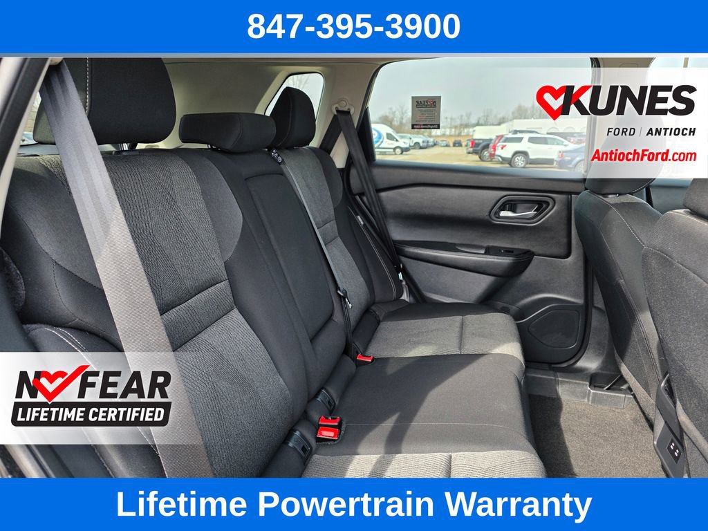 Used 2025 Nissan Rogue SV image 30