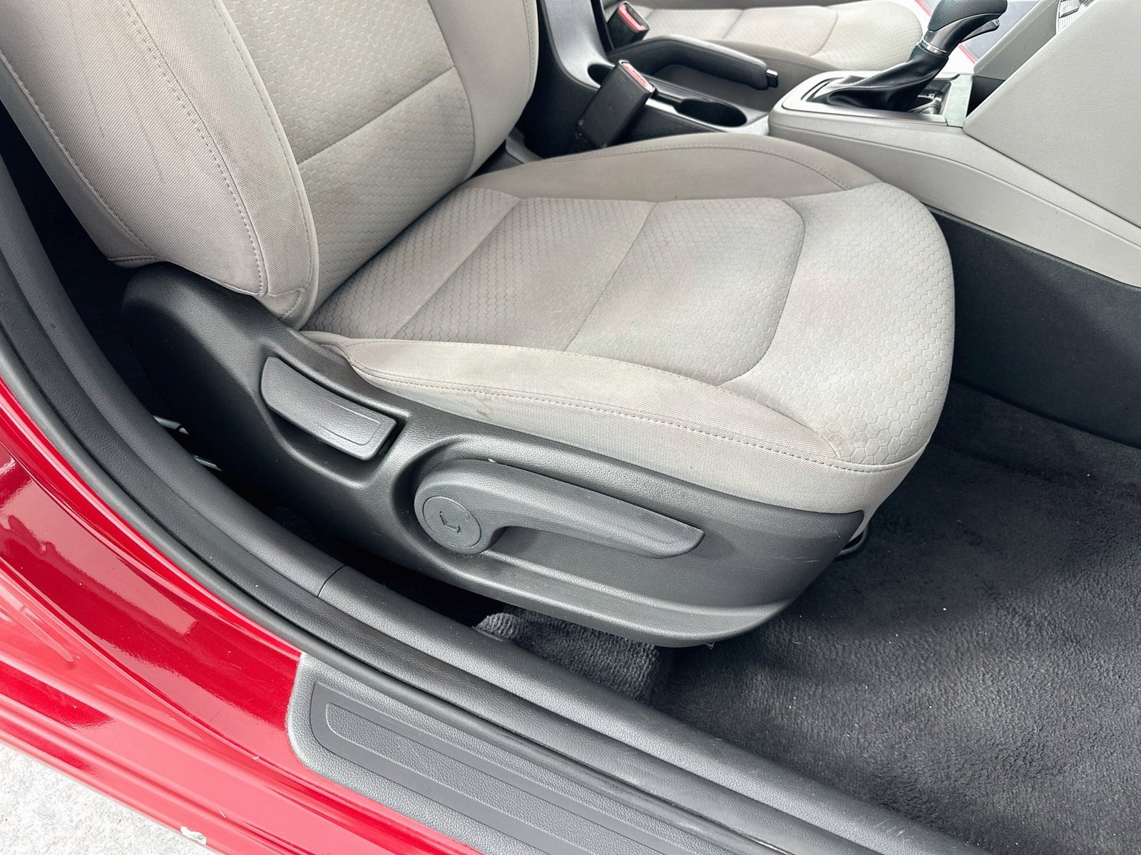 Used 2019 Hyundai Elantra SE FWD image 29