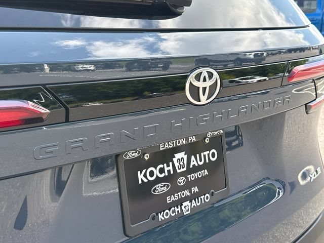 Certified 2026 Toyota Grand Highlander AWD image 18