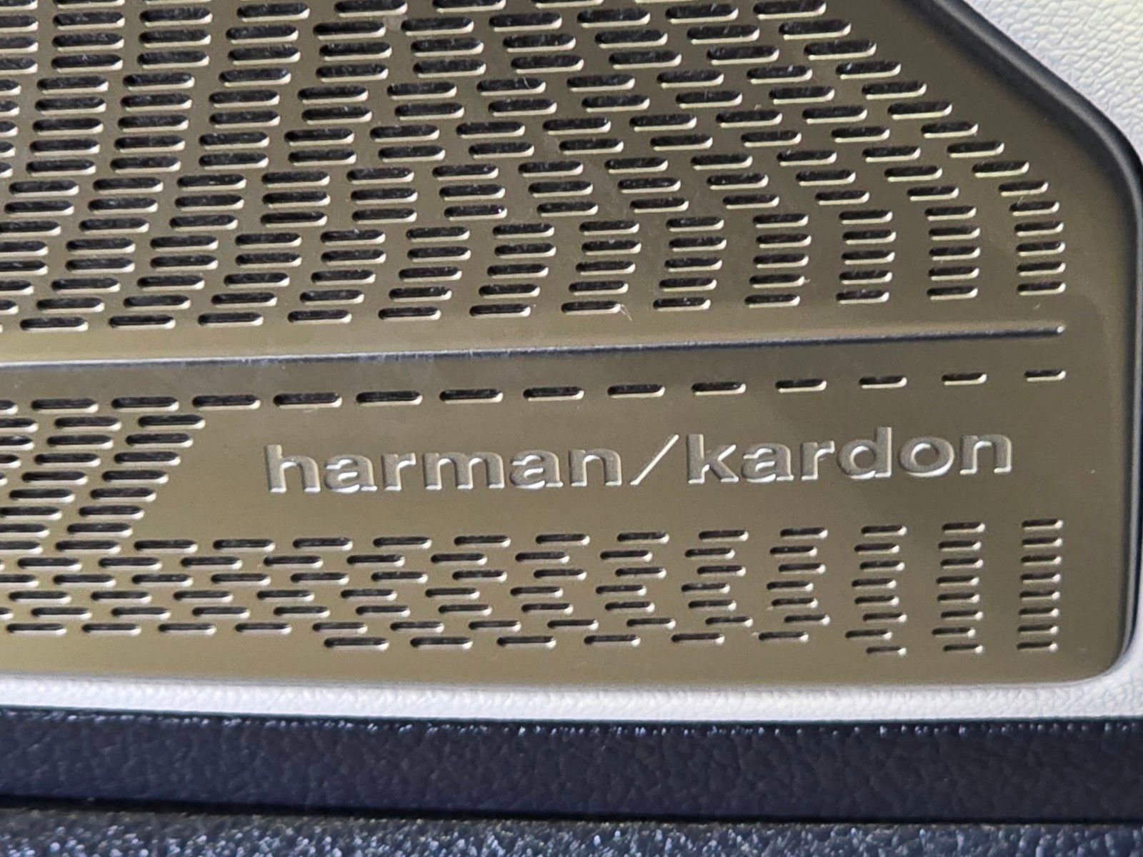 Used 2024 Hyundai Palisade Calligraphy image 24