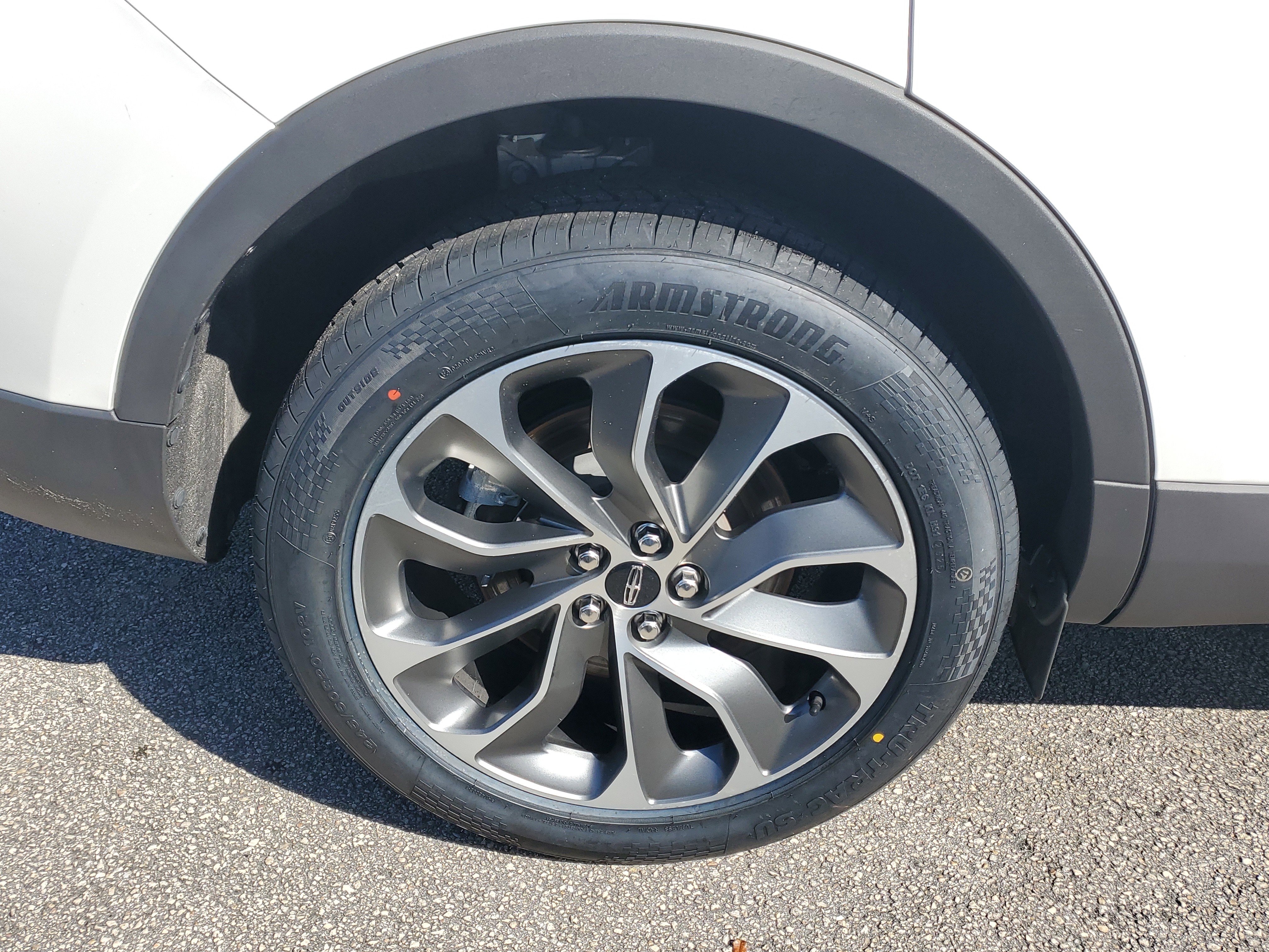 Certified 2023 Lincoln Nautilus Reserve image 7