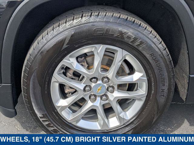 Used 2021 Chevrolet Traverse LS w/ LPO, Blackout Package FWD image 9