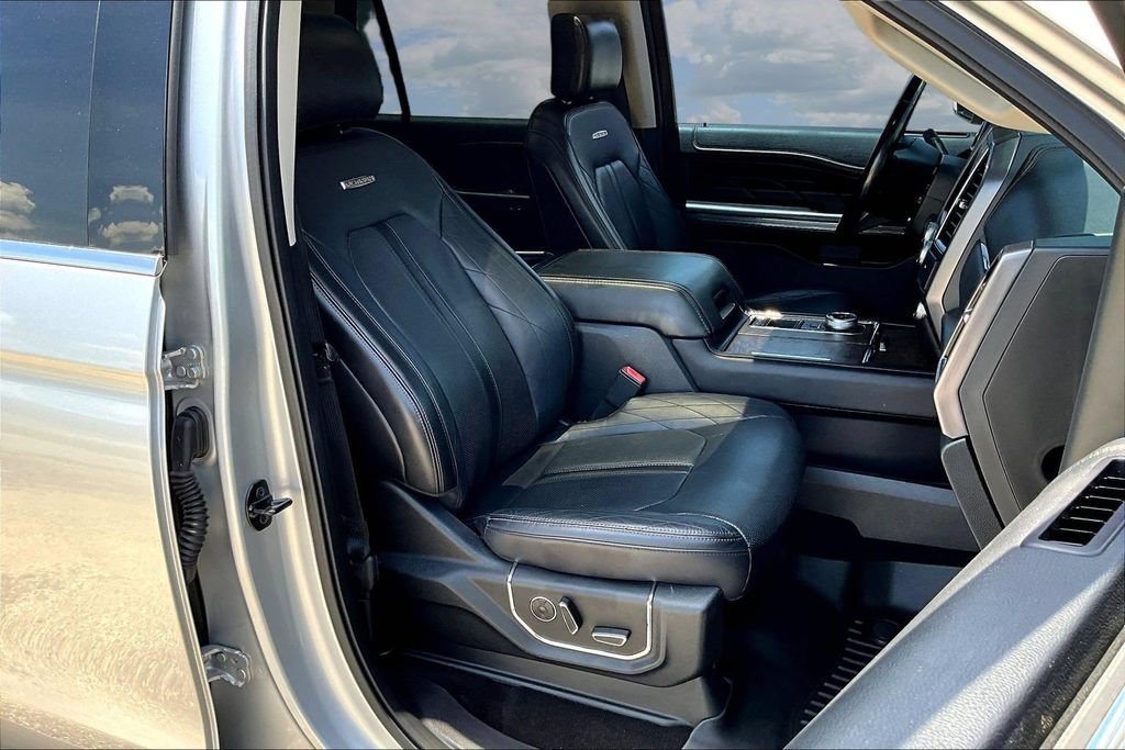 Certified 2019 Ford Expedition Platinum RWD image 32