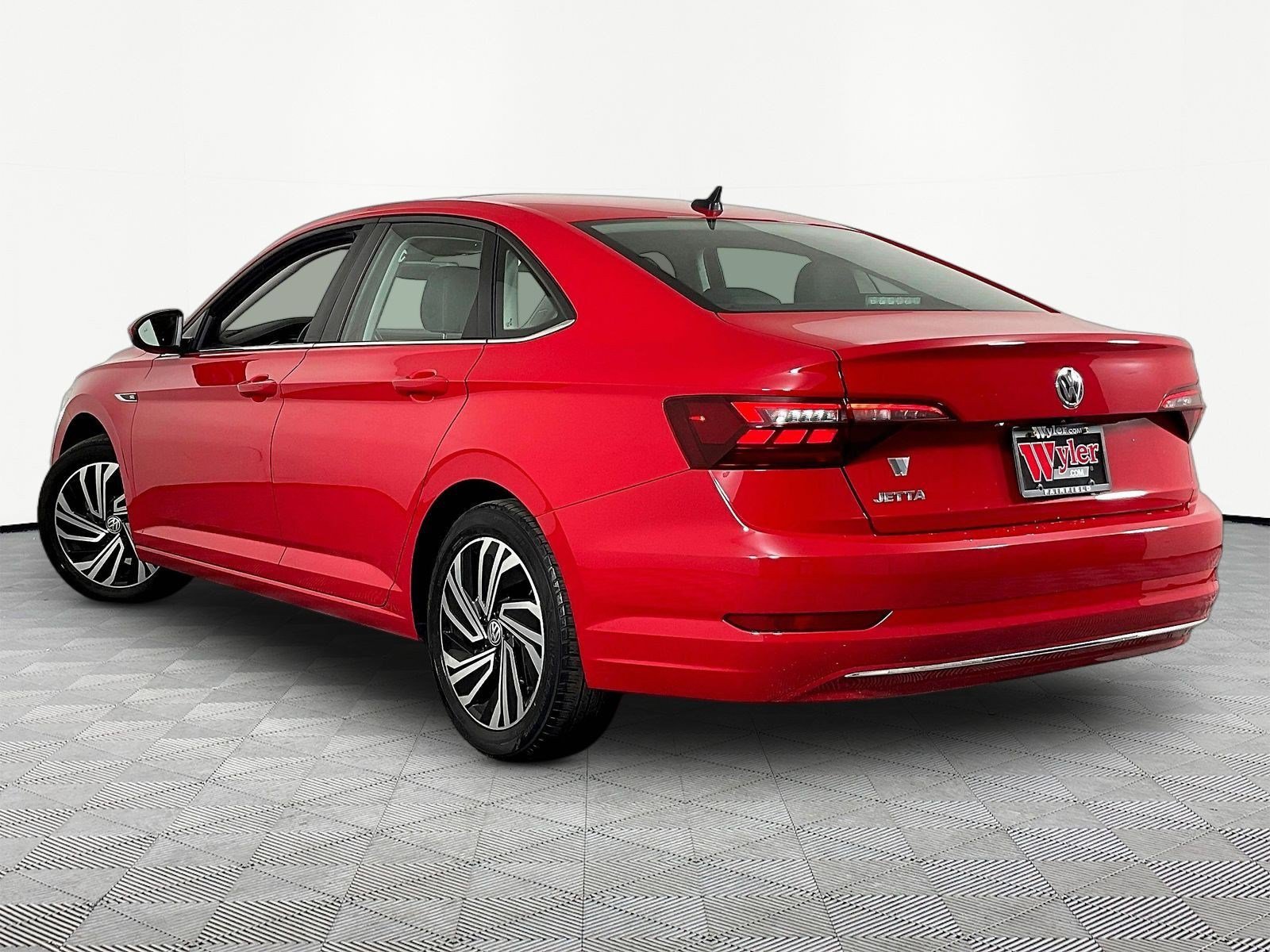 Used 2021 Volkswagen Jetta SEL FWD image 4