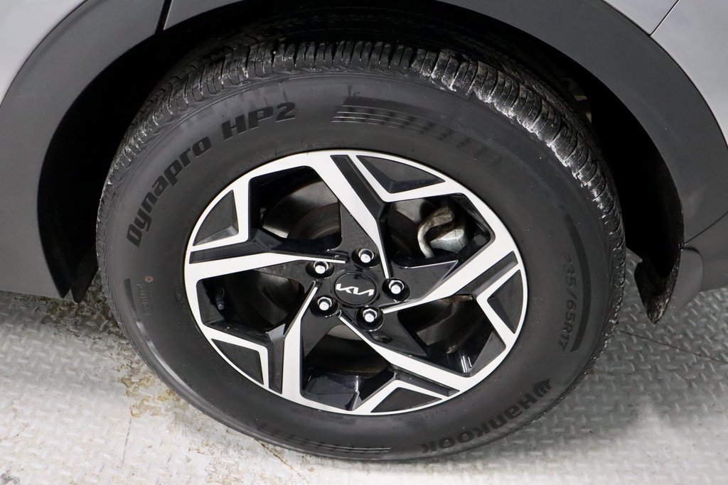 Used 2023 Kia Sportage LX image 19