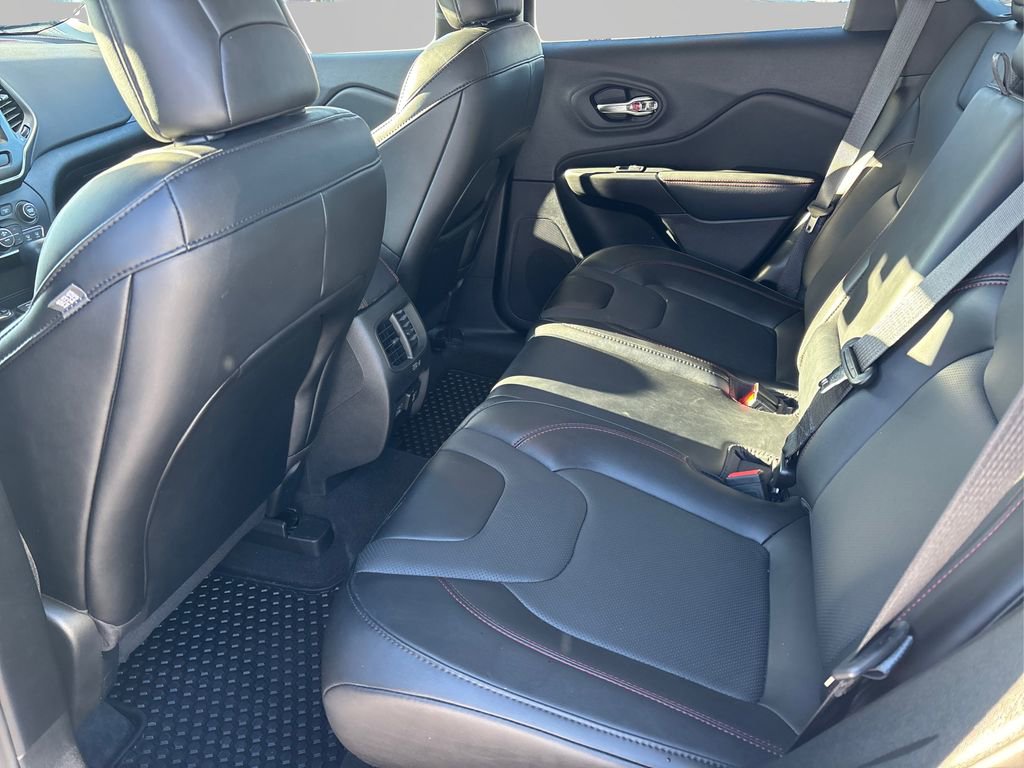 Used 2022 Jeep Cherokee Trailhawk w/ Premium Leather Package image 10