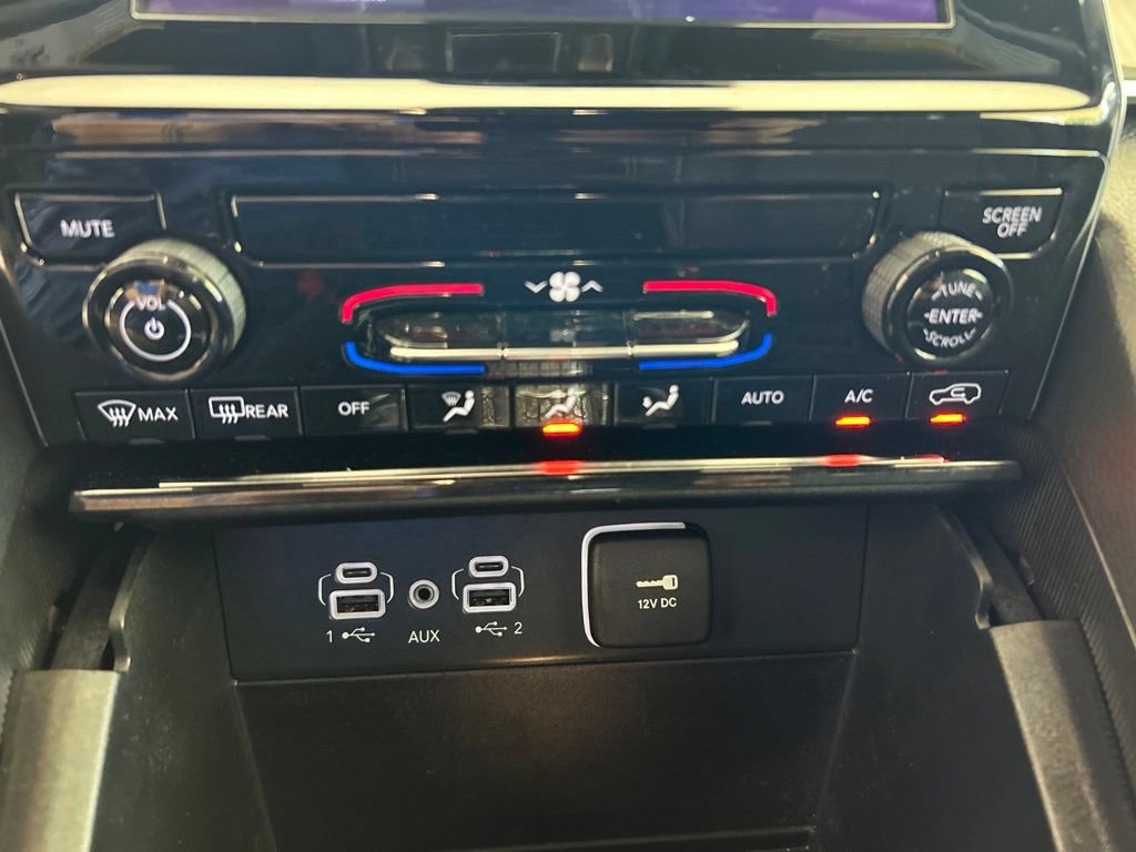 Used 2025 Jeep Grand Cherokee Laredo AWD/4WD image 45