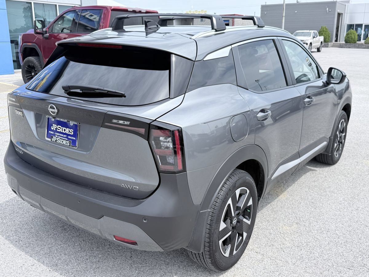 Used 2026 Nissan Kicks SV w/ SV Premium Package AWD/4WD image 4