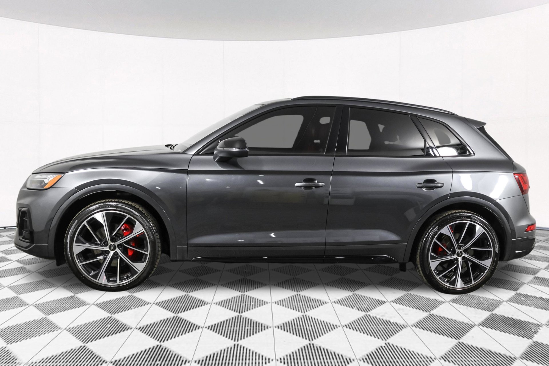 Used 2023 Audi SQ5 Premium Plus w/ Premium Plus Package AWD/4WD image 19