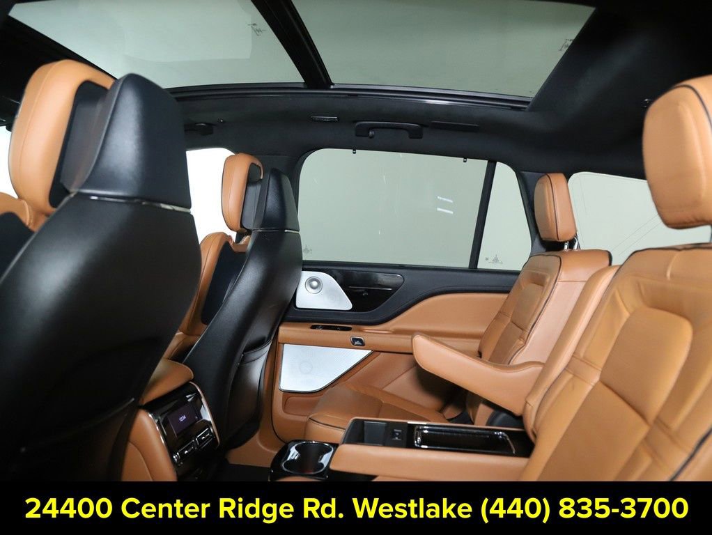Certified 2025 Lincoln Aviator Black Label image 17