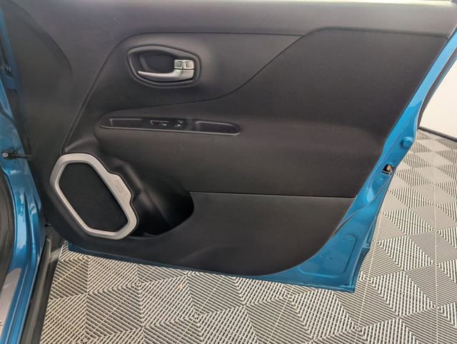 Used 2020 Jeep Renegade Latitude FWD image 31