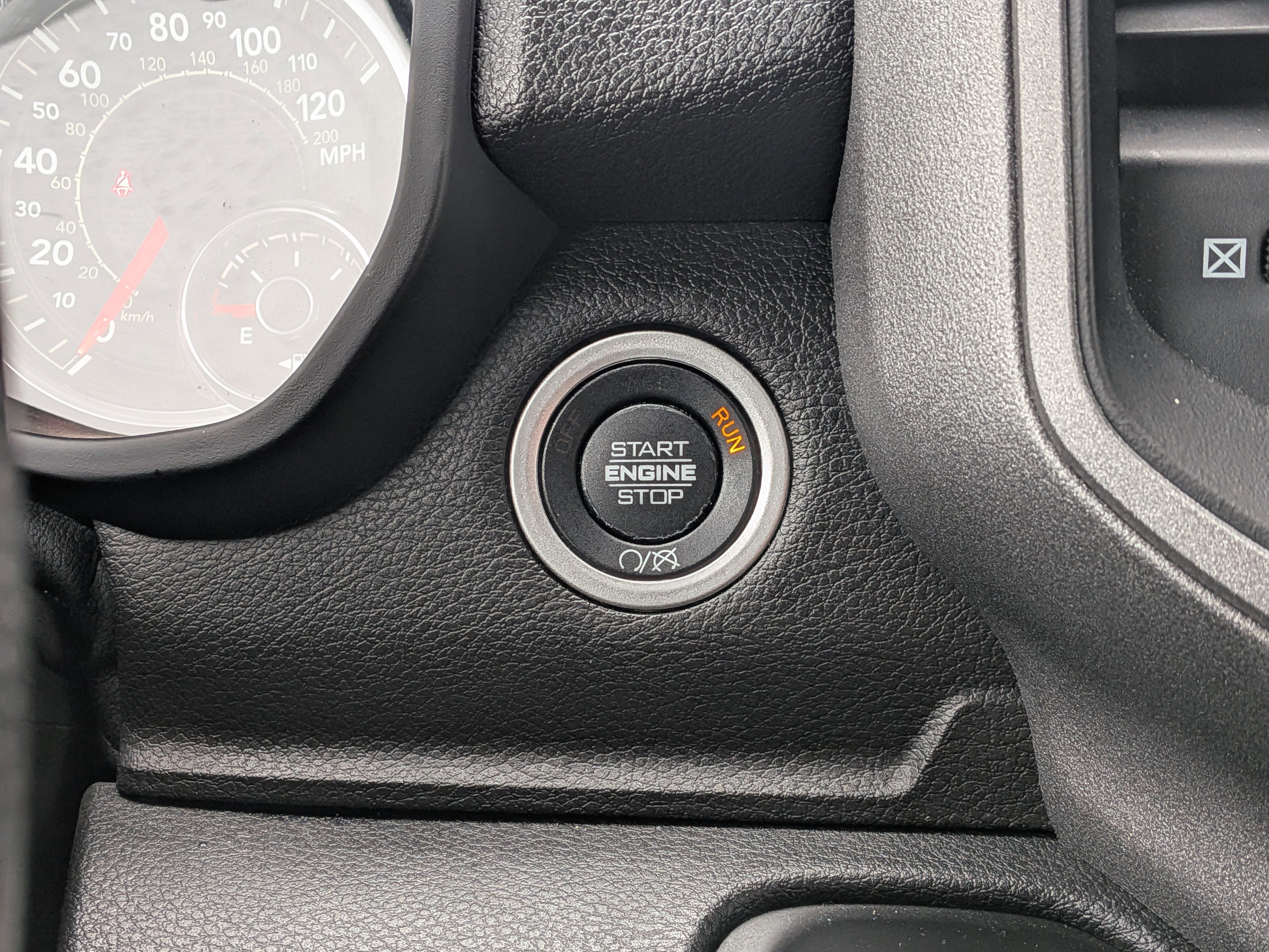 Used 2024 RAM 2500 Tradesman w/ Chrome Appearance Group image 24