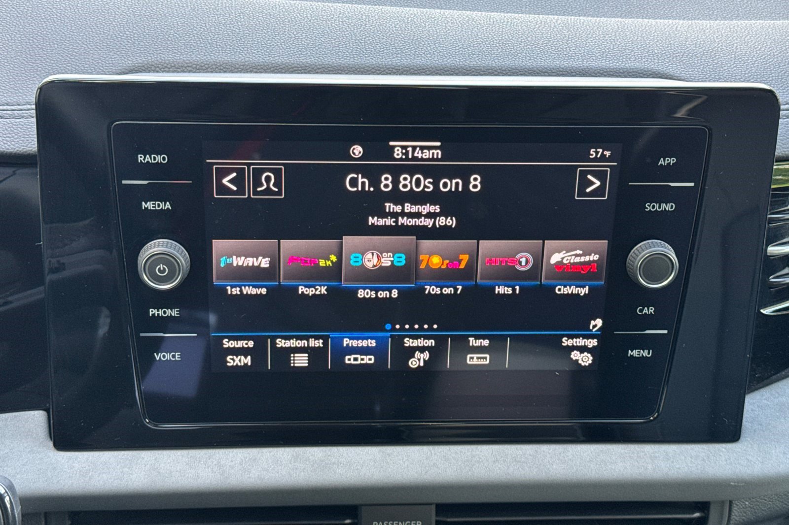 Used 2025 Volkswagen Jetta SE FWD image 23