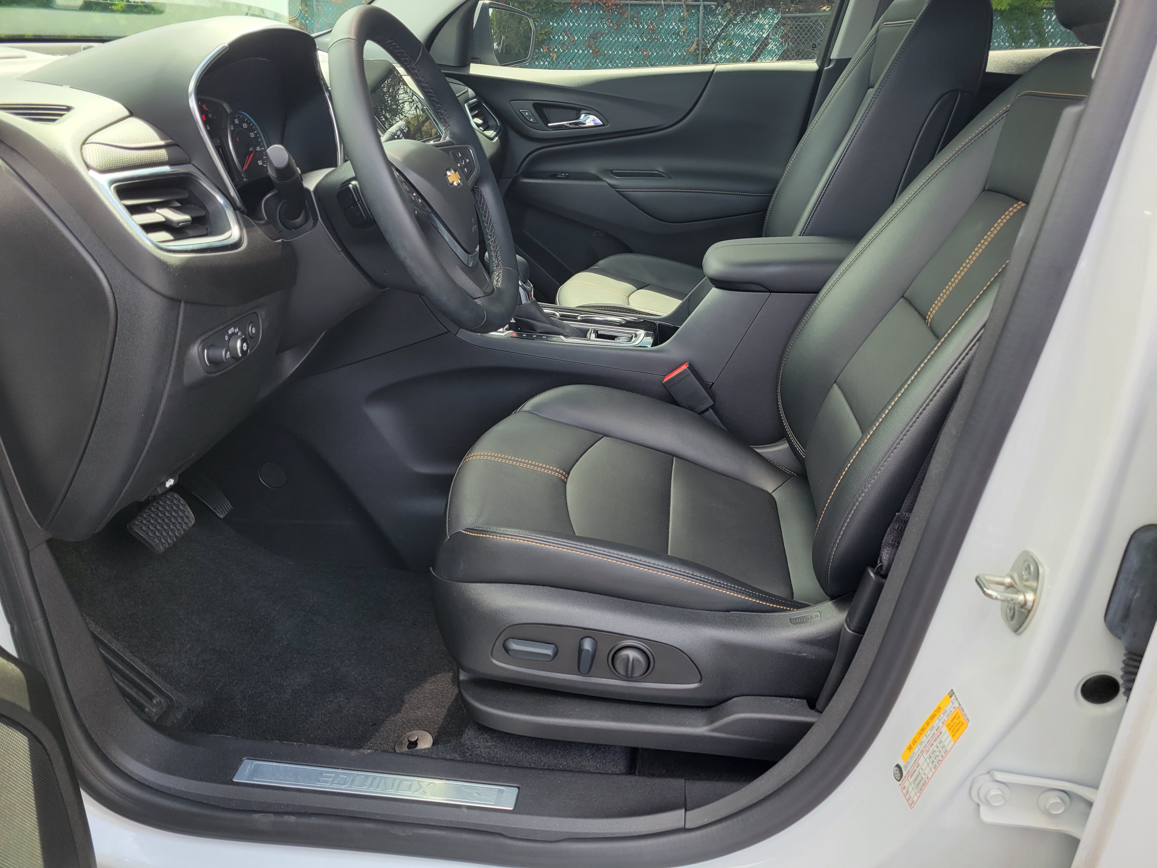 Certified 2024 Chevrolet Equinox Premier w/ LPO, Floor Liner Package FWD image 32