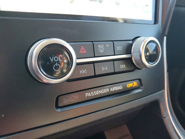 Certified 2024 Ford Edge Titanium image 29