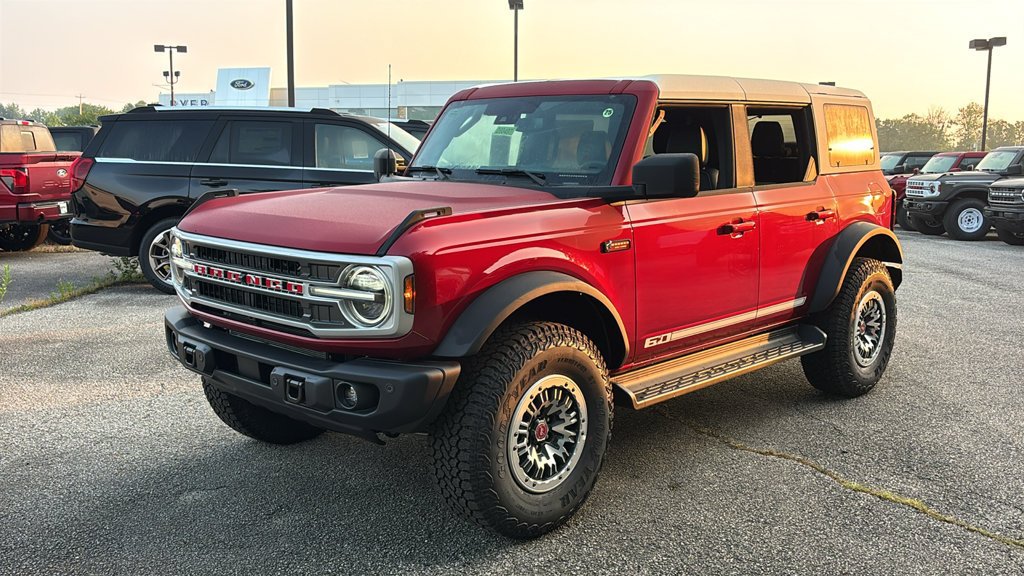 New 2026 Ford Bronco Outer Banks w/ Sasquatch Package AWD/4WD image 2