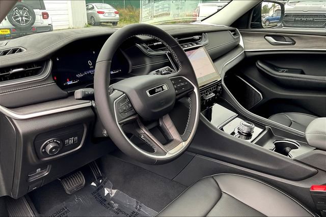 New 2024 Jeep Grand Cherokee Limited w/ Luxury Tech Group II image 6