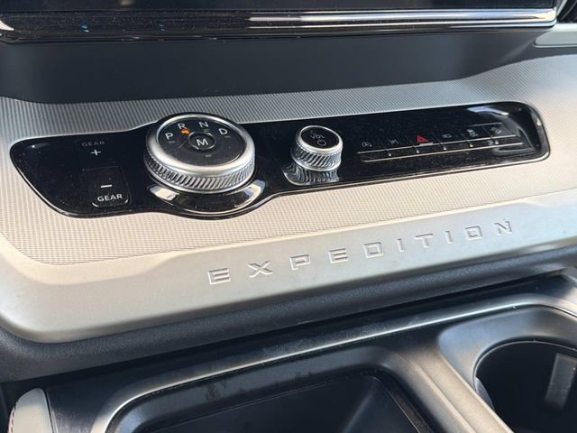 Certified 2025 Ford Expedition Active AWD/4WD image 30