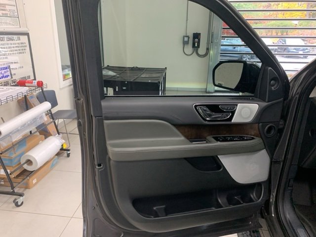 Used 2024 Lincoln Navigator L Black Label image 10