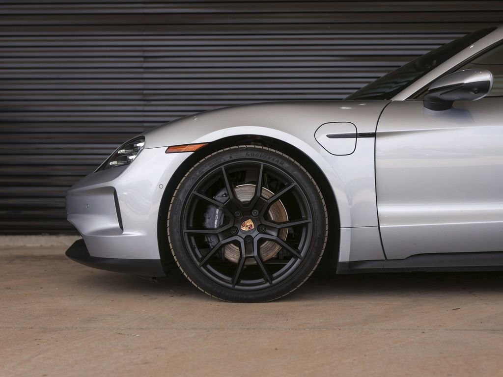 Certified 2025 Porsche Taycan RWD image 12