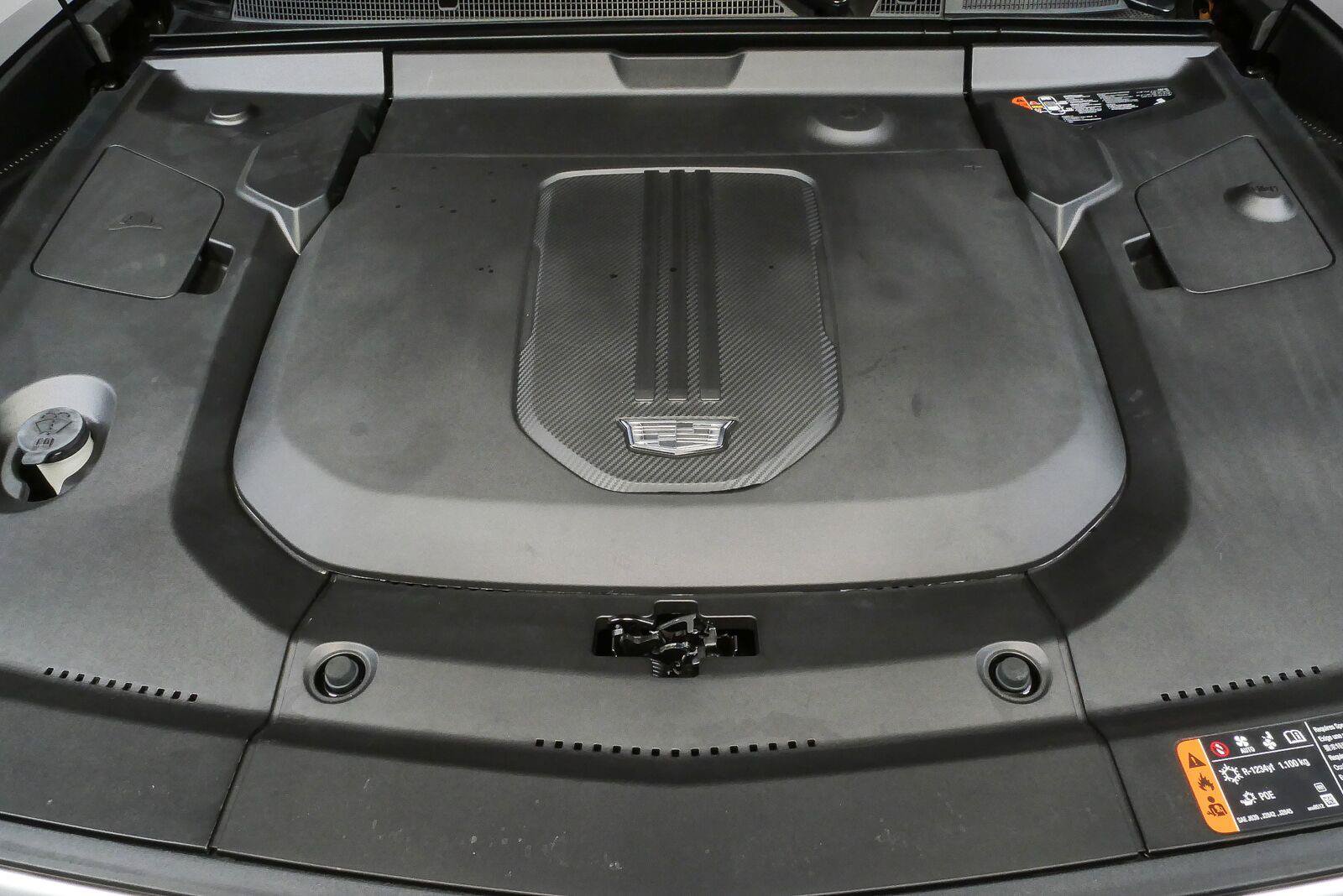 Used 2024 Cadillac Lyriq Luxury w/ Nappa Leather Package AWD/4WD image 31
