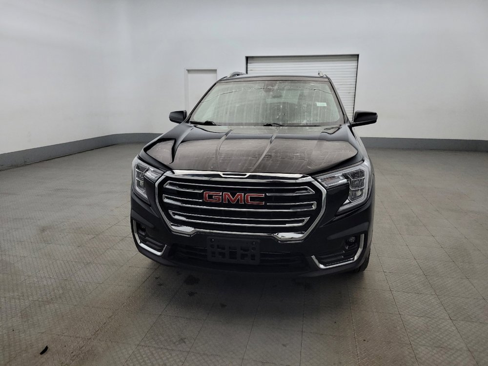 Used 2024 GMC Terrain SLT image 15