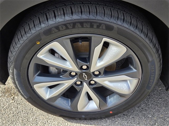 Used 2022 Chevrolet Bolt EUV LT w/ Convenience Package image 12