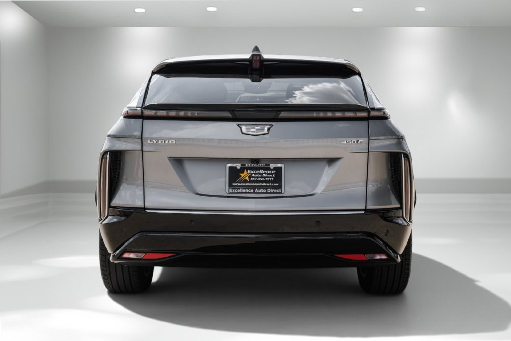 Used 2024 Cadillac Lyriq Luxury w/ LPO, Floor Liner Package RWD image 8