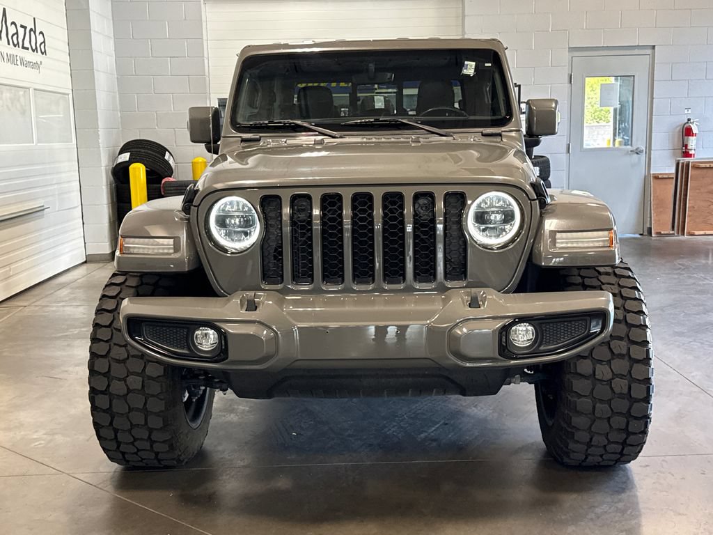 Used 2023 Jeep Gladiator Overland AWD/4WD image 2