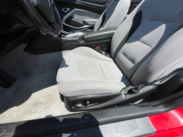 Used 2020 Chevrolet Camaro LT image 11