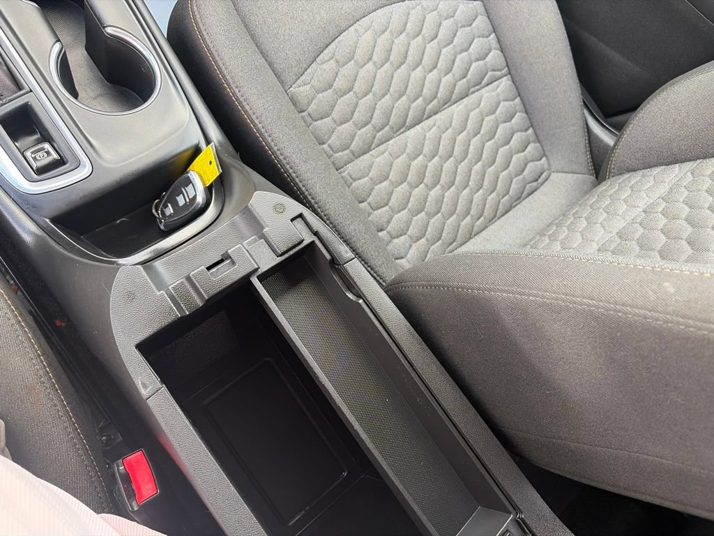 Used 2020 Chevrolet Equinox LT FWD image 32