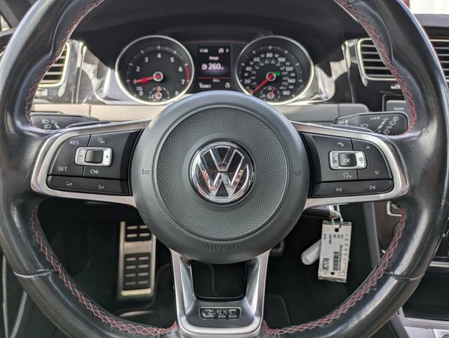 Used 2018 Volkswagen Golf 4-Door FWD image 21