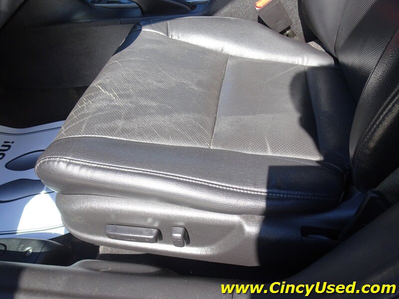 Used 2014 Acura ILX w/ Technology Package FWD image 29