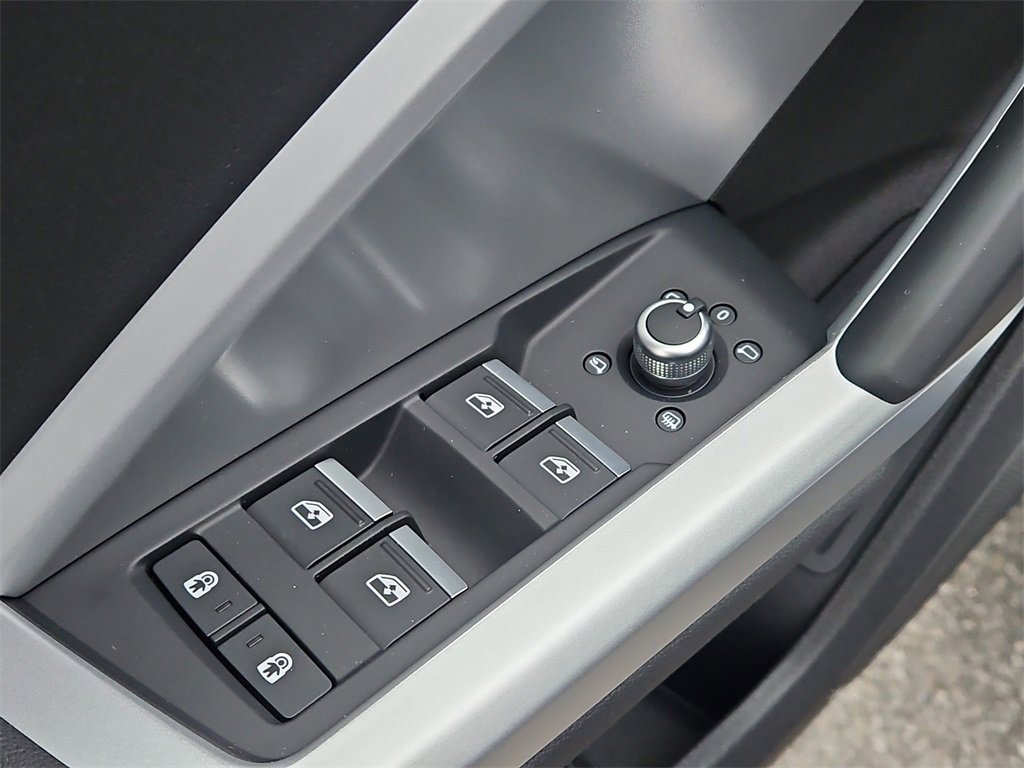 New 2025 Audi Q3 2.0T Premium image 19