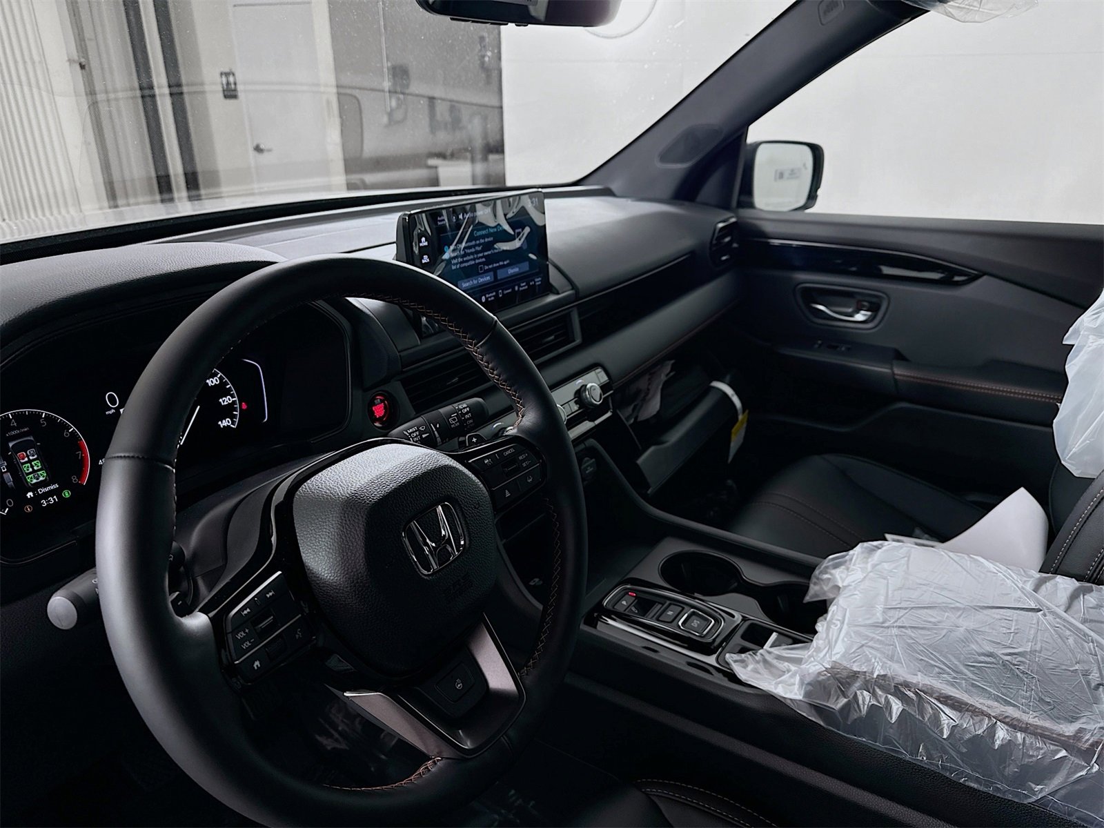 Used 2025 Honda Pilot TrailSport image 4