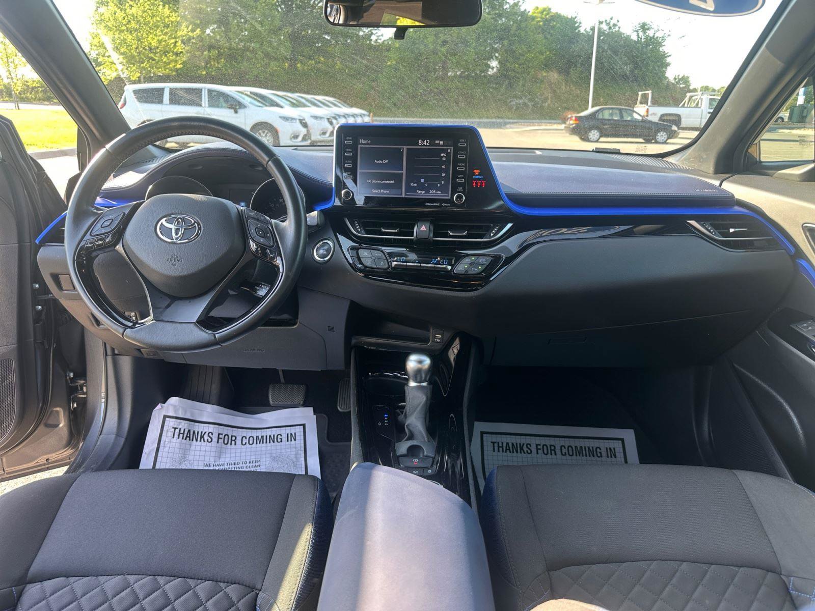 Used 2022 Toyota C-HR XLE FWD image 26