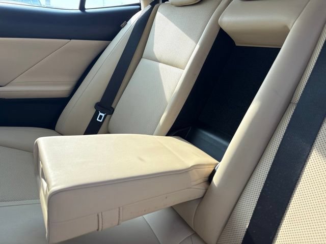Used 2016 Lexus IS 200t RWD image 27