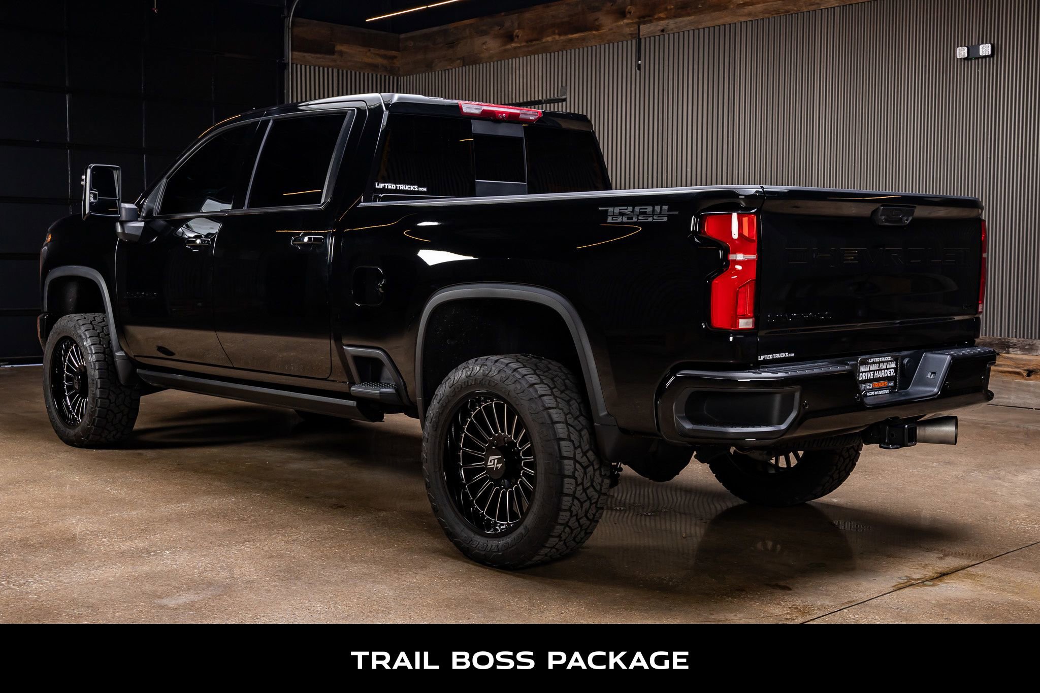 Used 2025 Chevrolet Silverado 2500 LTZ w/ LTZ Plus Package image 6