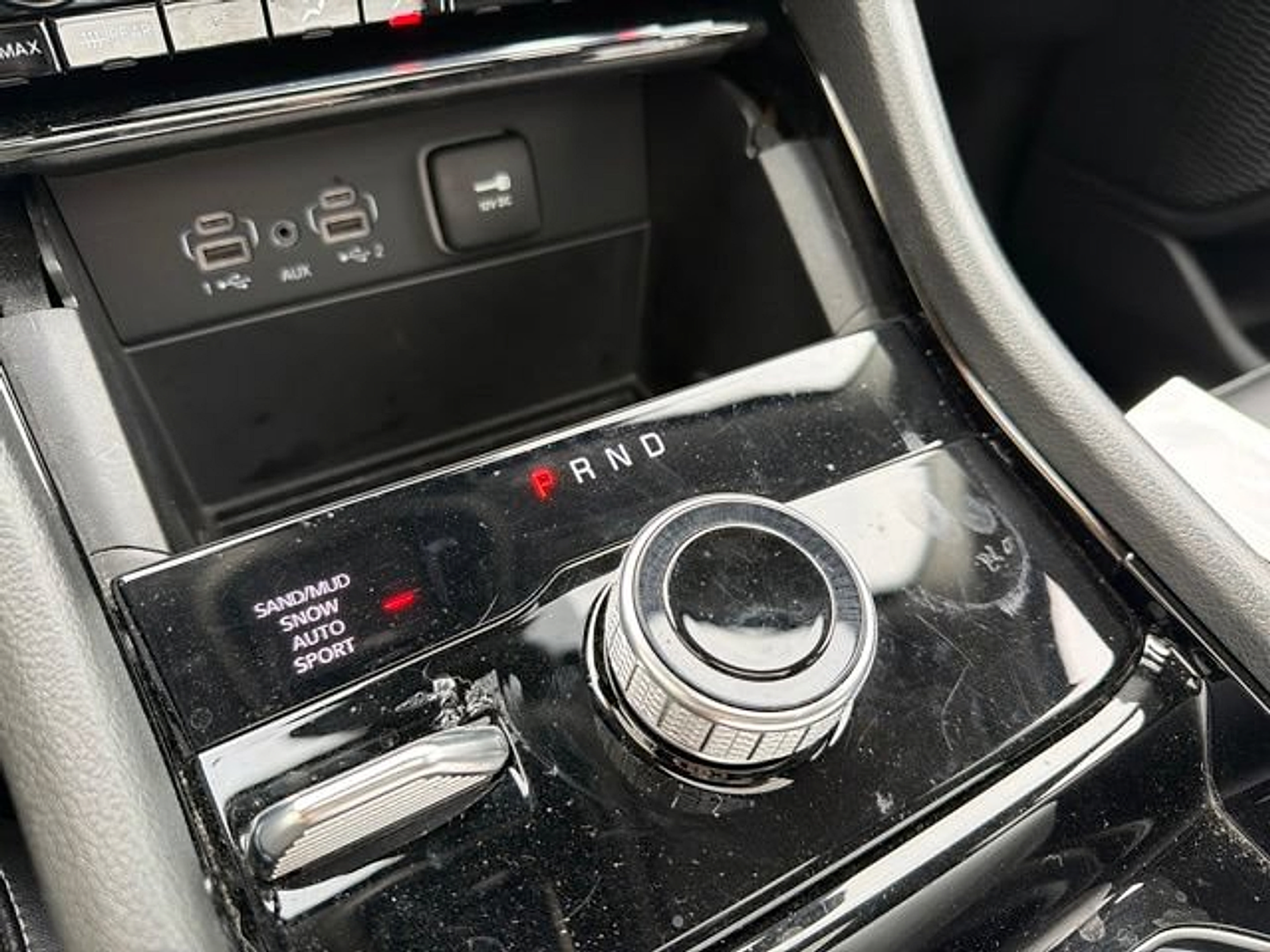 Used 2023 Jeep Grand Cherokee Limited w/ Black Appearance Package AWD/4WD image 28