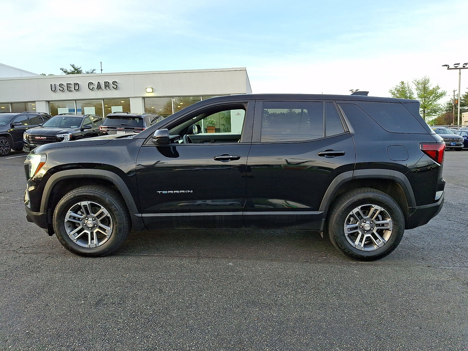 Certified 2025 GMC Terrain Elevation AWD/4WD image 8