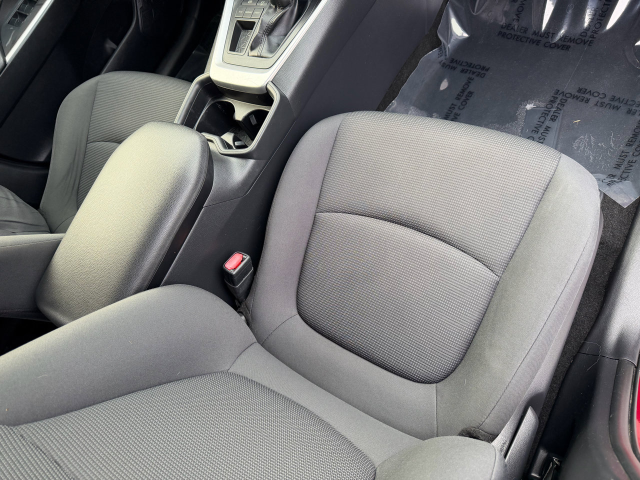 Used 2019 Toyota RAV4 LE image 57