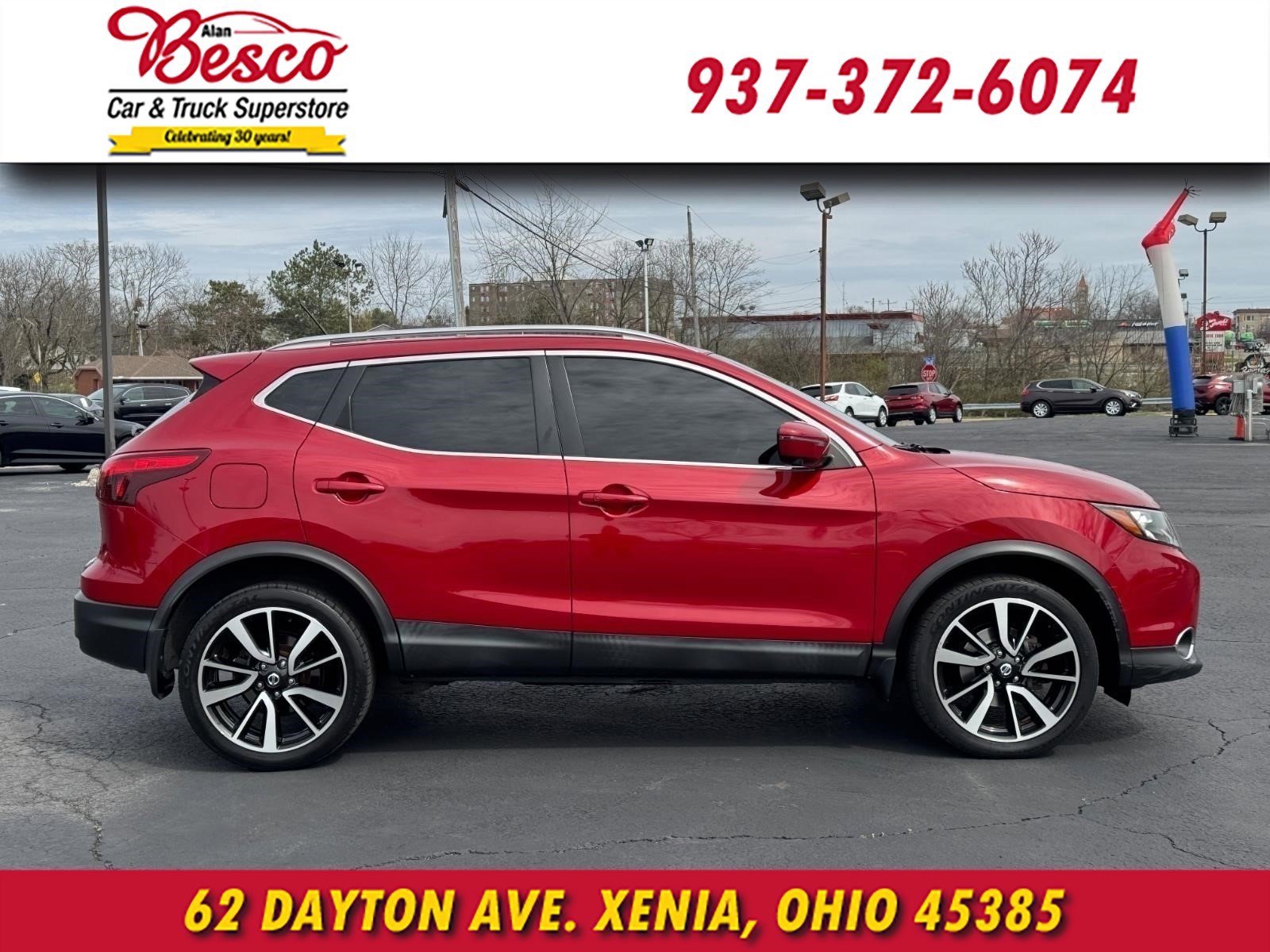 Used 2018 Nissan Rogue Sport SL w/ SL Premium Package image 3