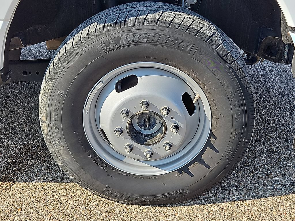 Used 2025 Ford F350 XL w/ XL Chrome Package AWD/4WD image 13